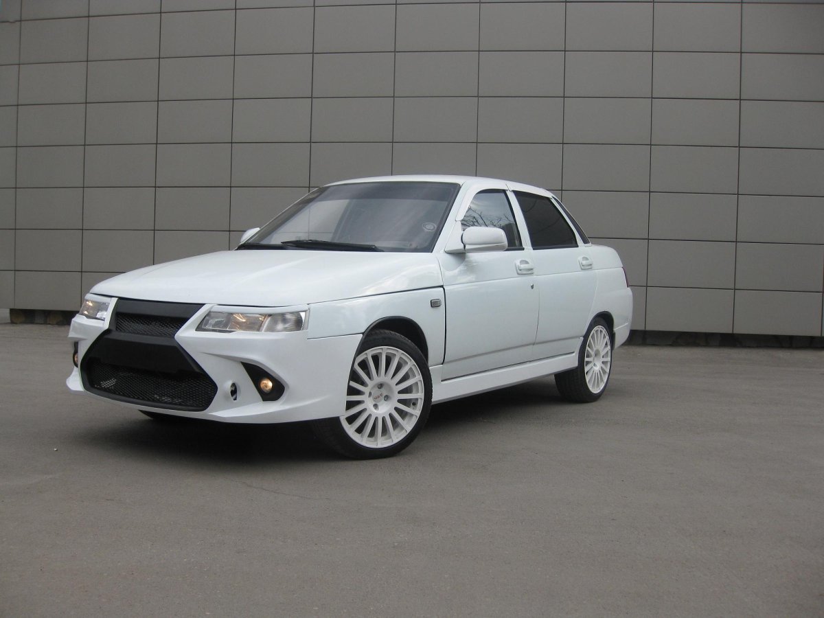 Передний бампер Brooklyn на ВАЗ 2110, 2112