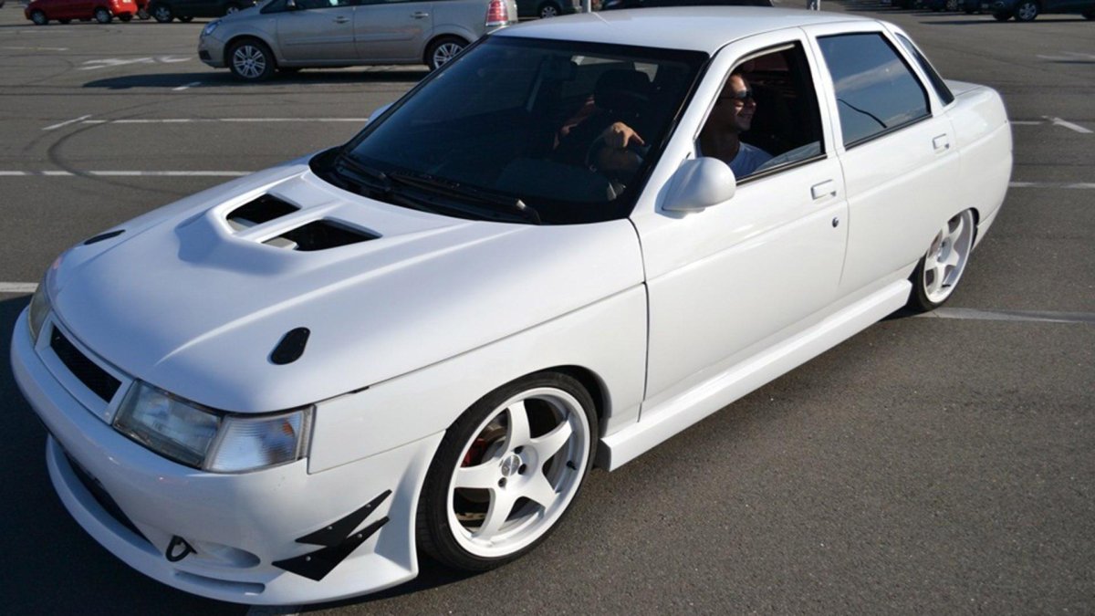 Тюнинговая 2110