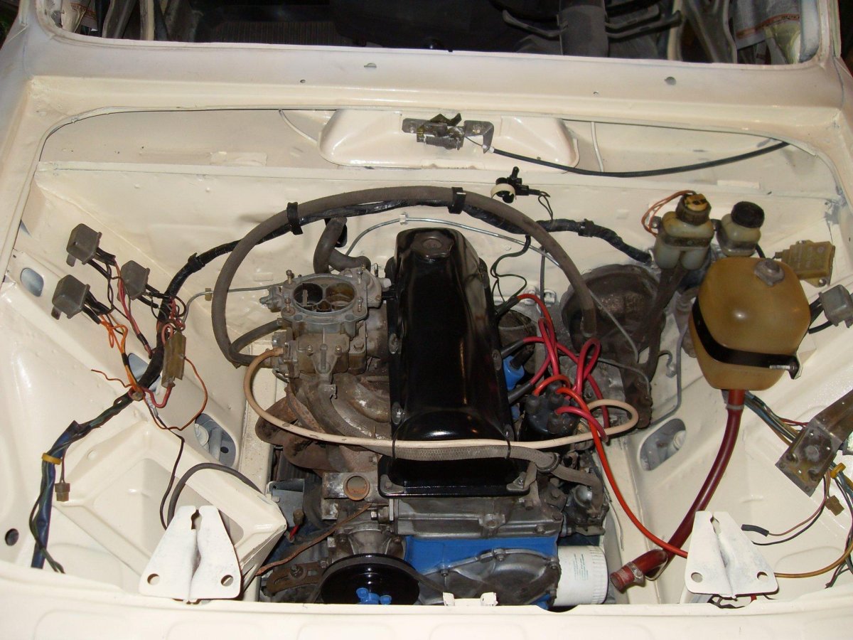 Подкапотка ВАЗ 2107