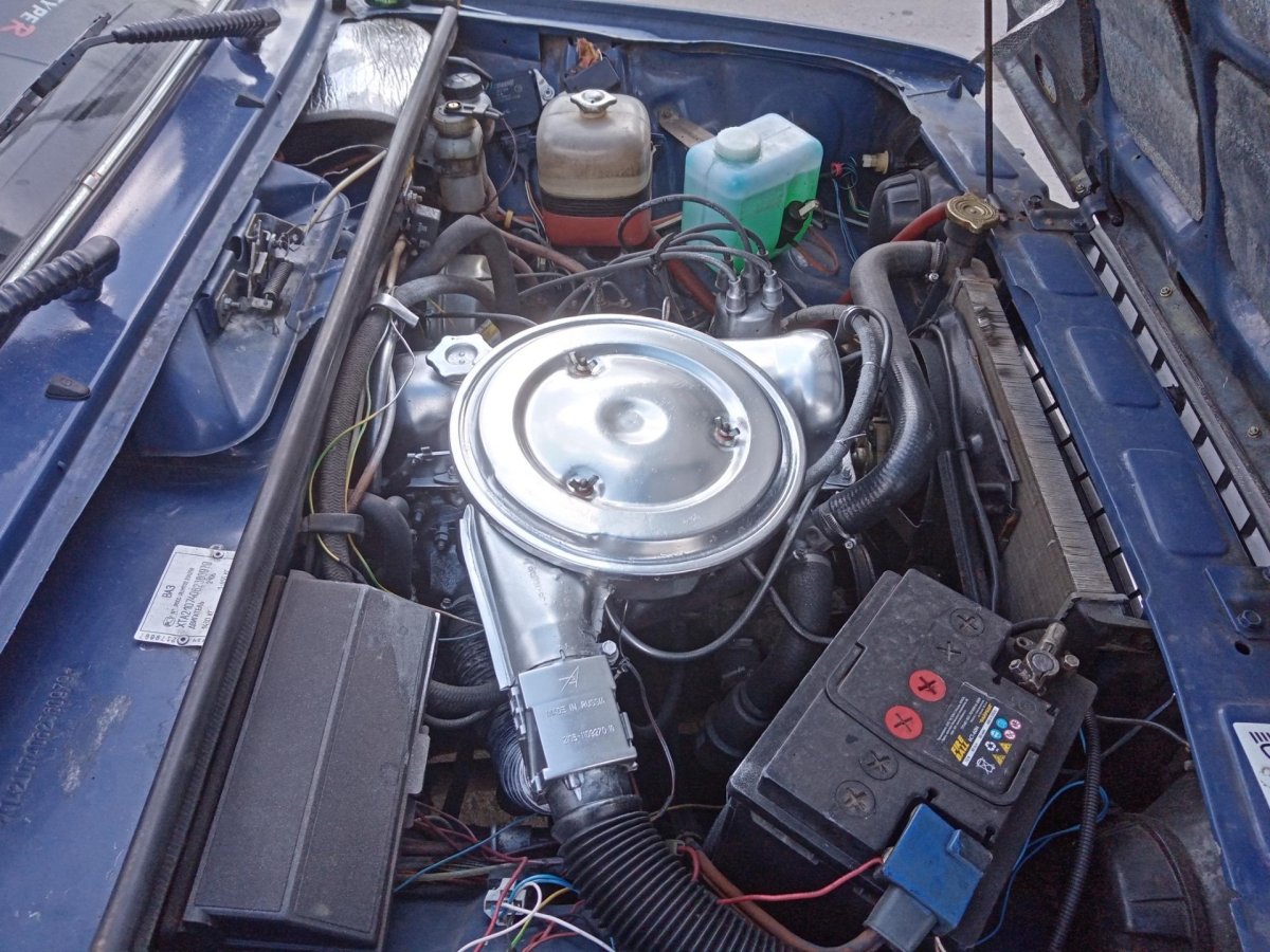 ВАЗ 2107 под капотом