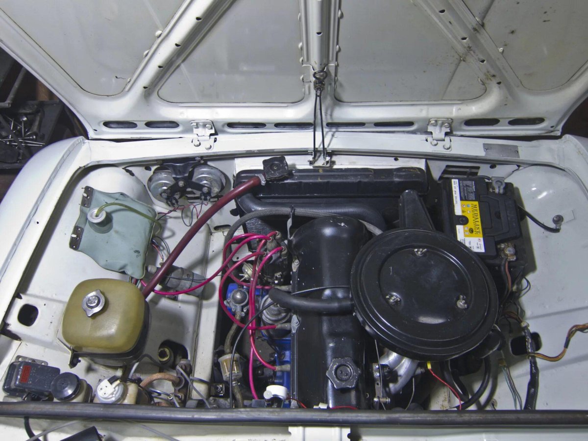 Подкапотка ВАЗ 21053