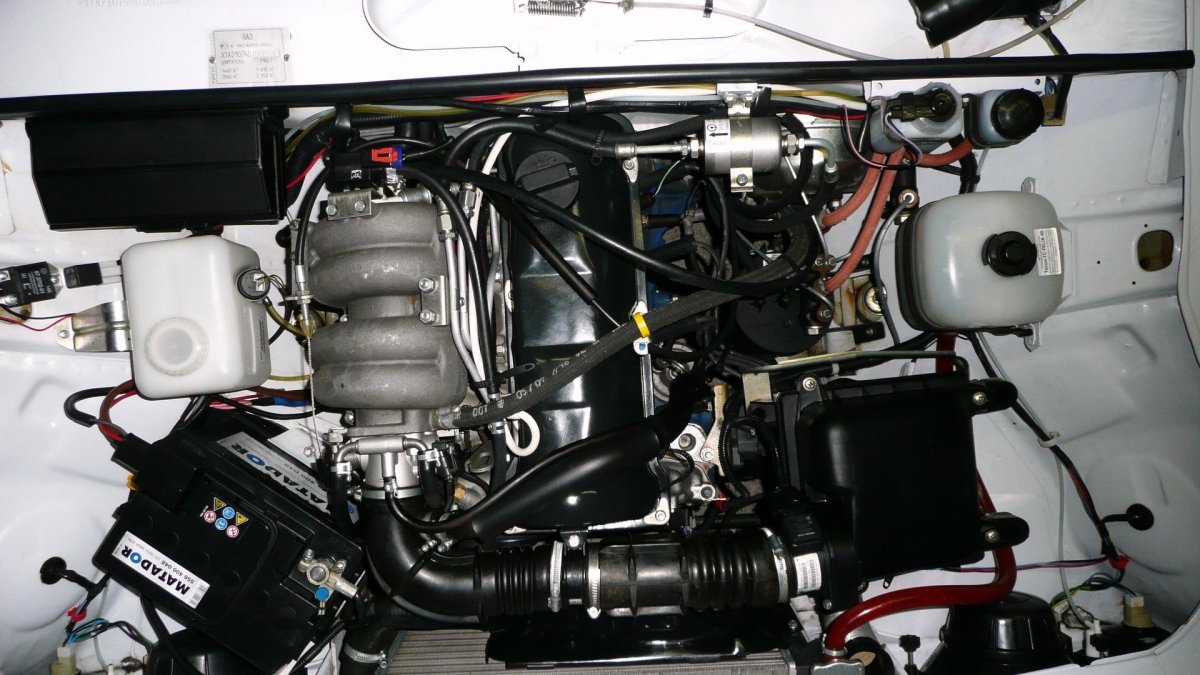 Моторный отсек Нива 21214