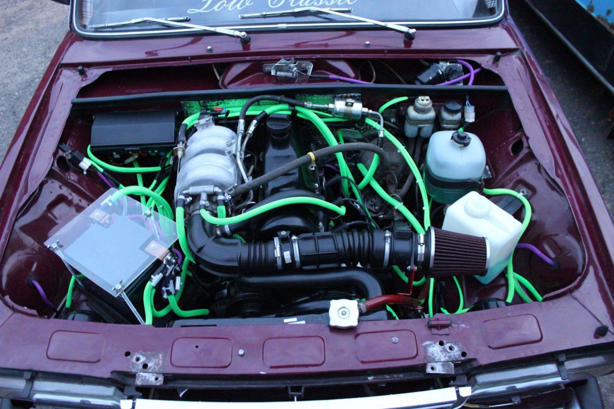 Подкапотка ВАЗ 2105 инжектор