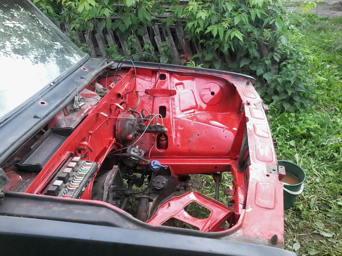 Подкапотка ВАЗ 2107