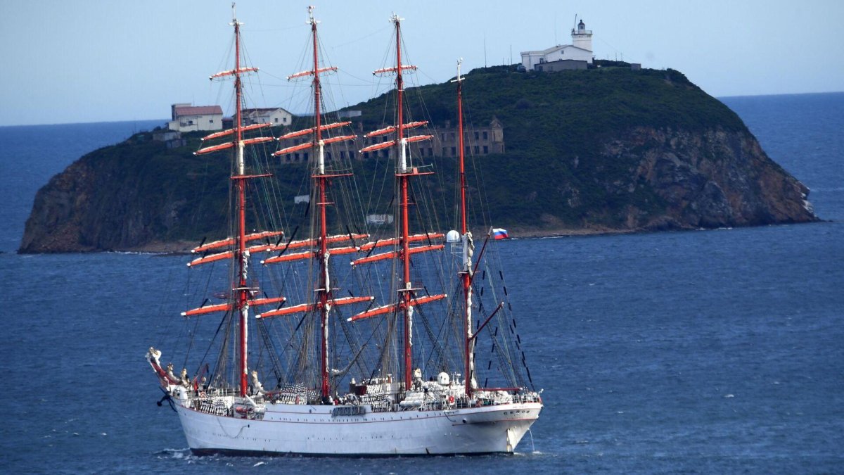 Барк Седов в Мурманске