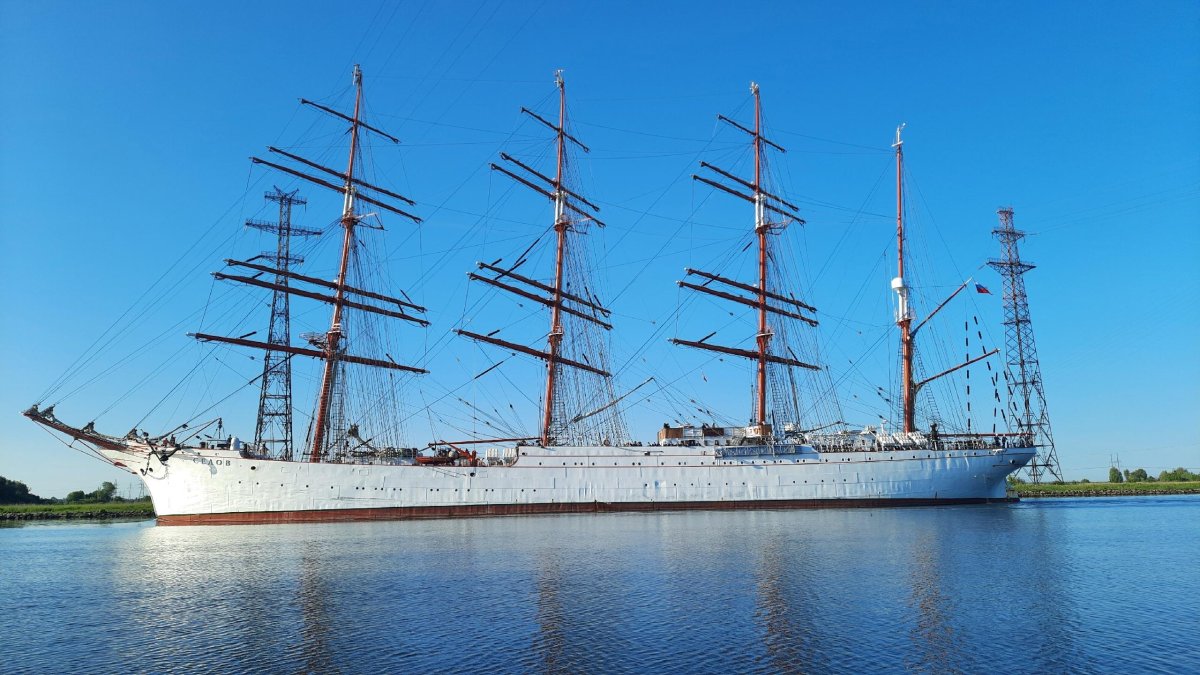 Корабль Седов Калининград