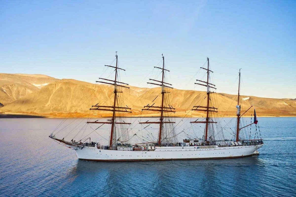 Парусник Седов