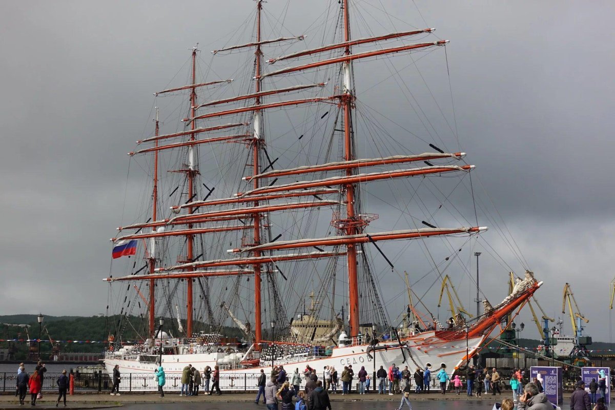 Корабль Седов Мурманск