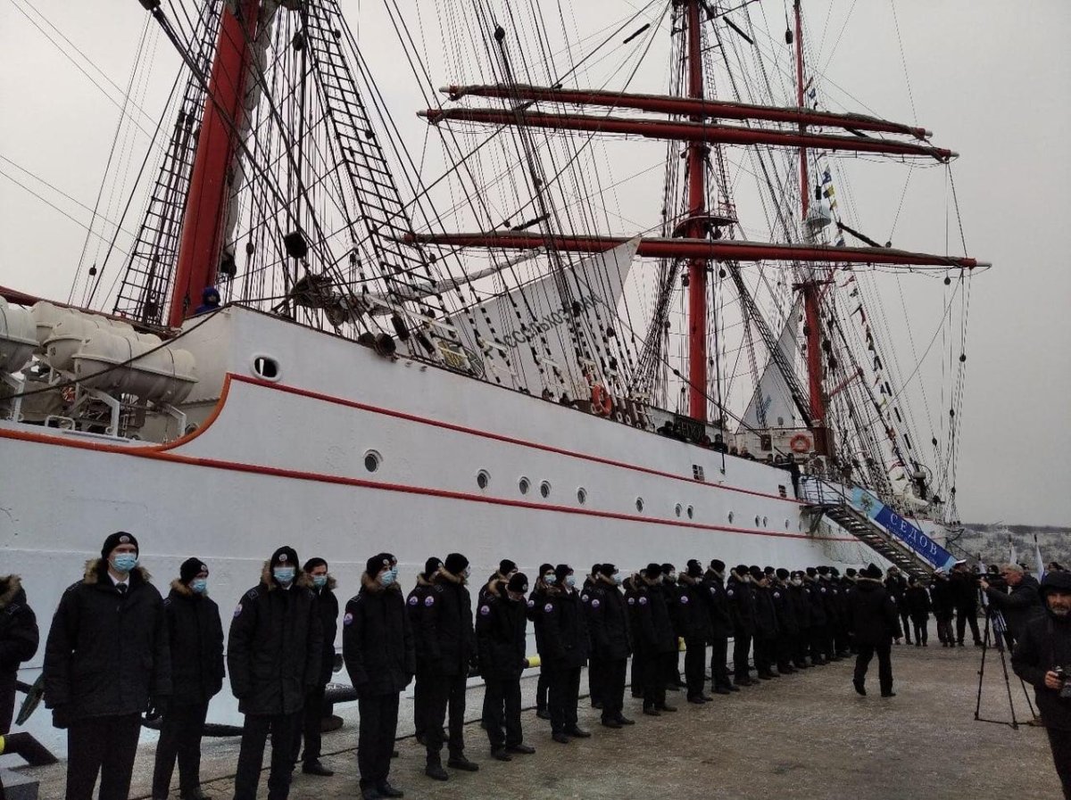 Парусник Барк Седов