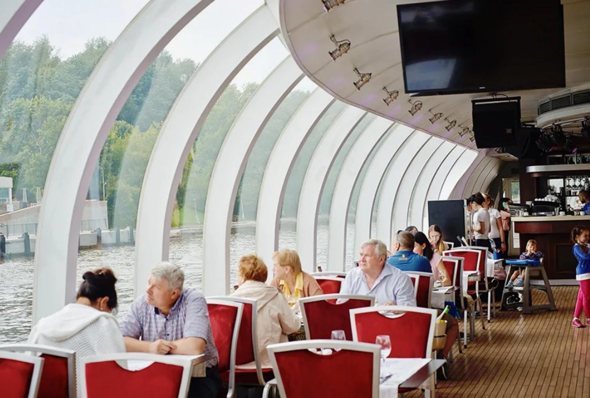 Яхта ресторан Рэдиссон Роял