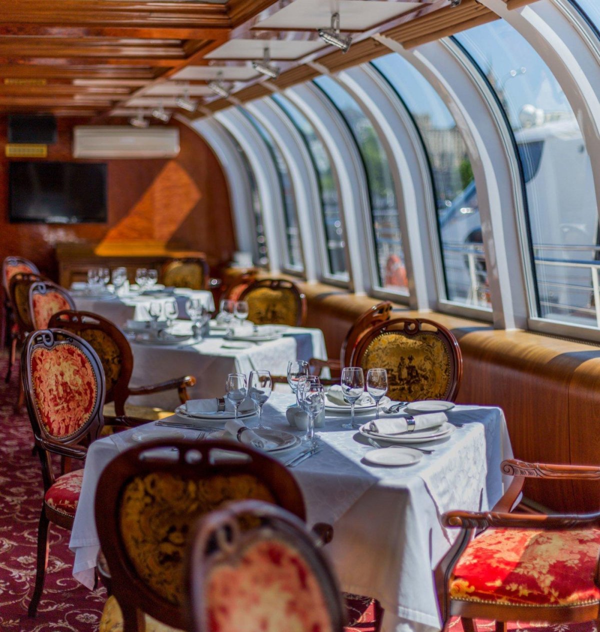 Ресторан Рэдиссон теплоход Москва