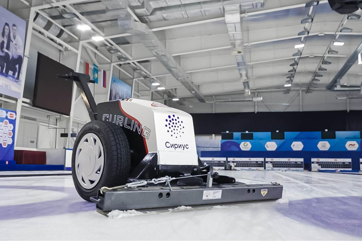 Машина для заливки льда