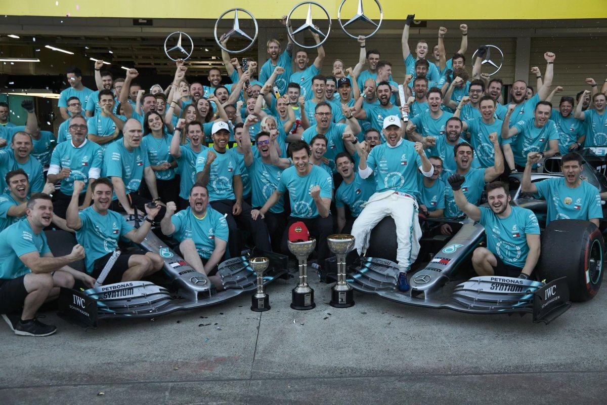 Mercedes AMG Petronas f1 Team