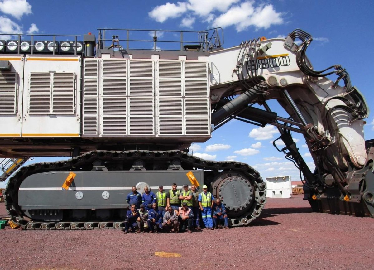 Liebherr r 9800 Excavator