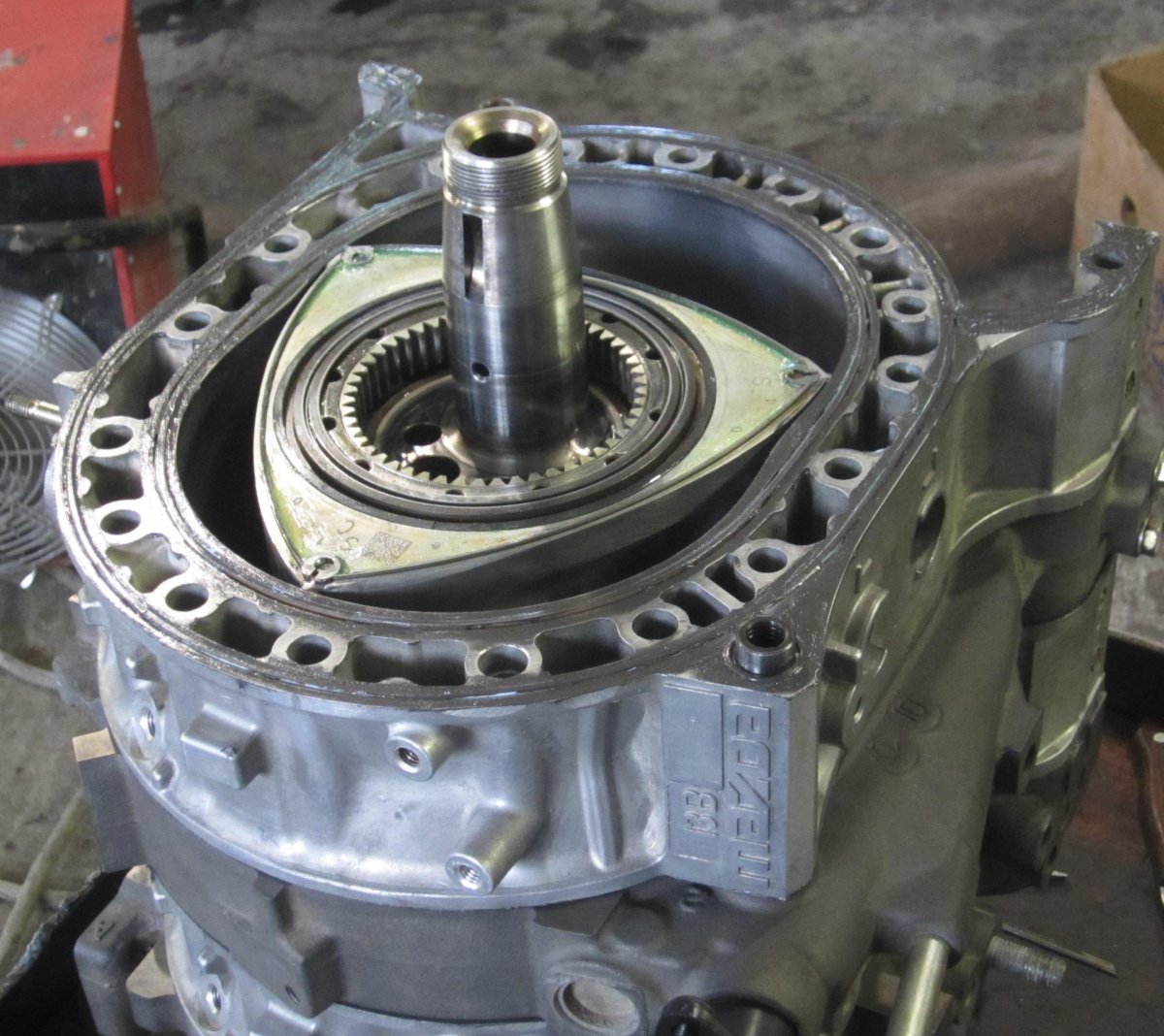 Роторный мотор Мазда рх8