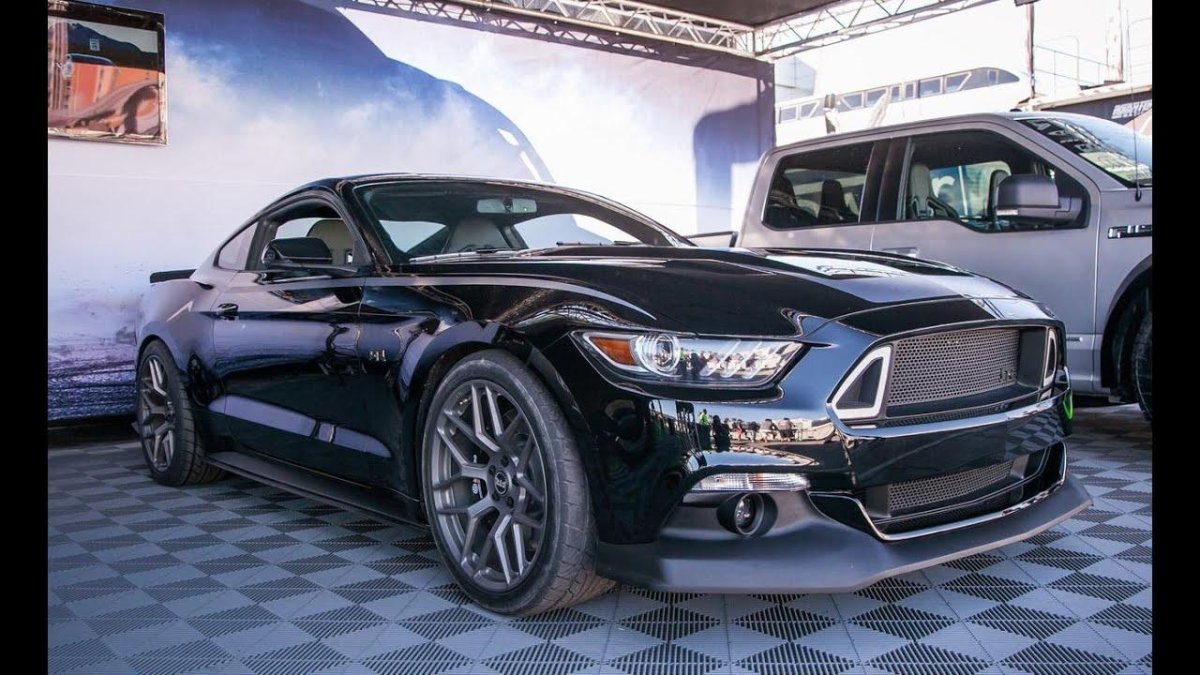 Ford Mustang RTR 2015