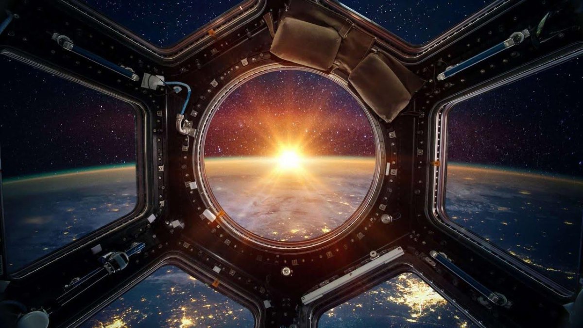 Иллюминатор космического корабля