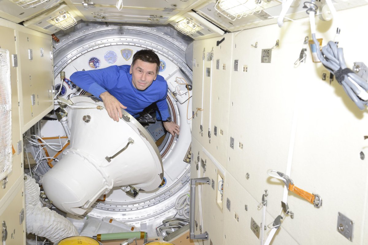 Шлюзовой отсек на МКС