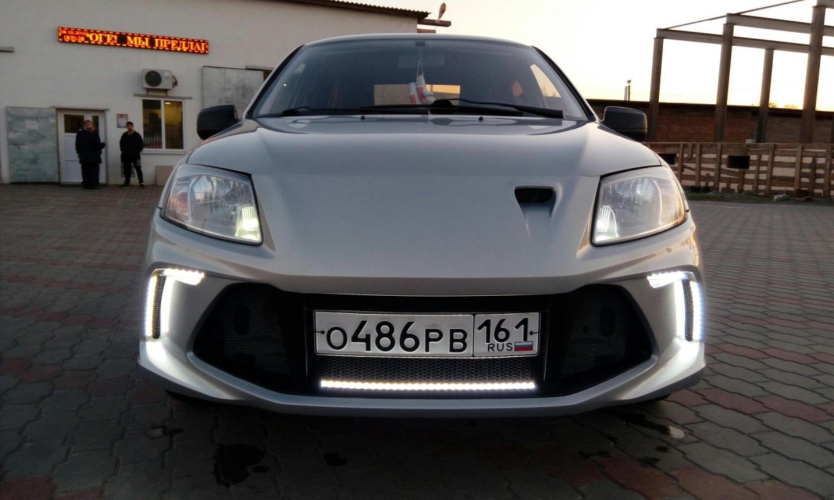 Передний бампер LSD флагман на Лада Гранта