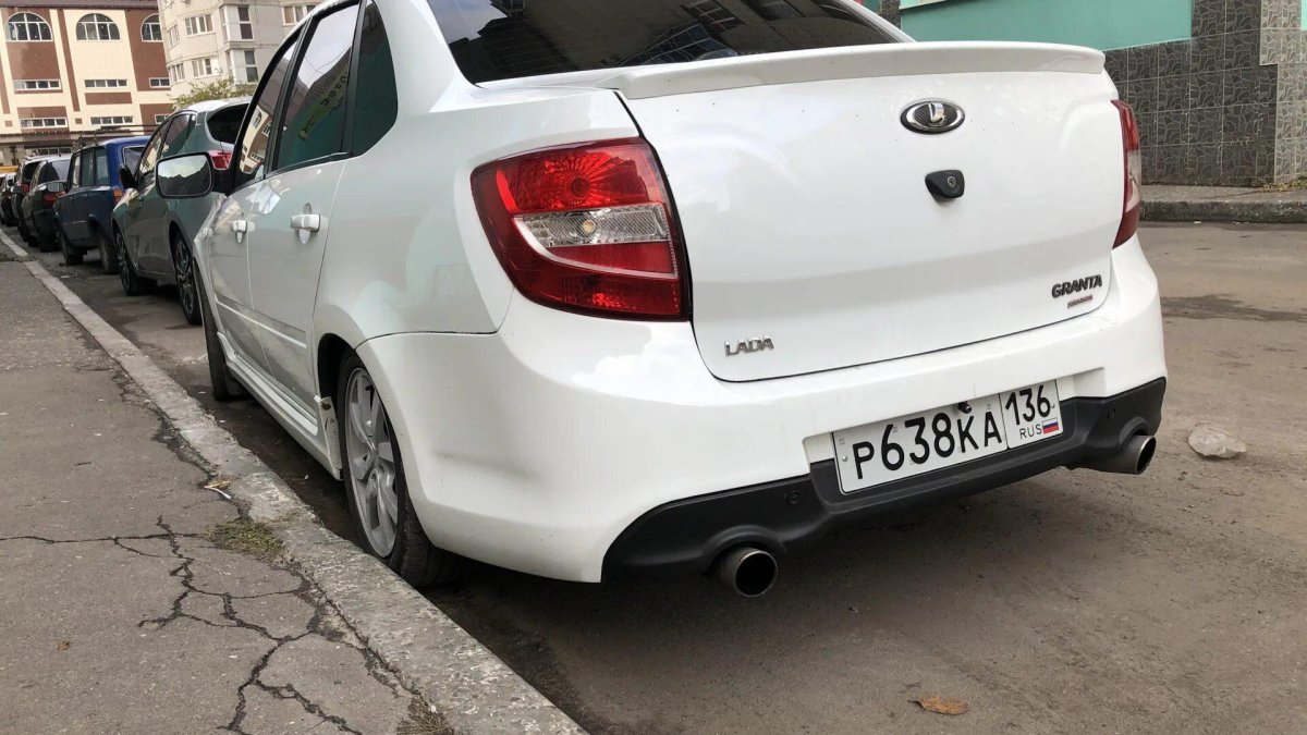 Лада Гранта задние парктроники