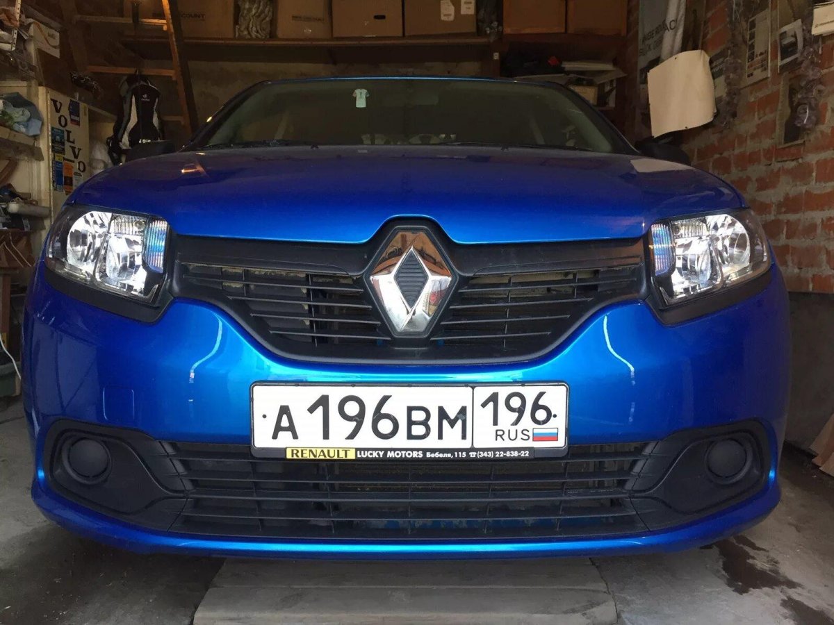Рено Логан 2 с противотуманками