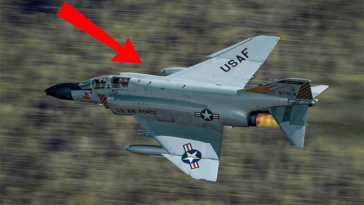 Самолет Фантом ф-4