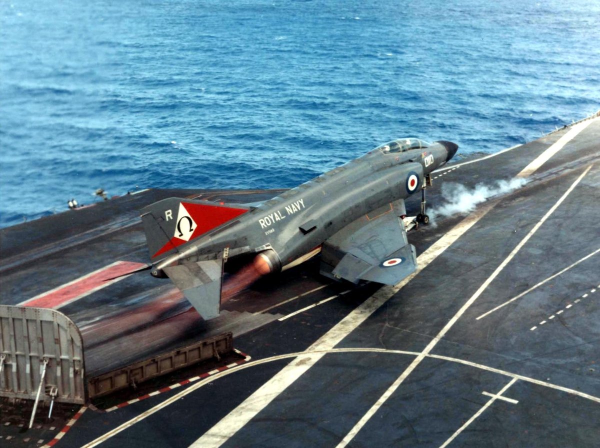 MCDONNELL Douglas f-4 Phantom II