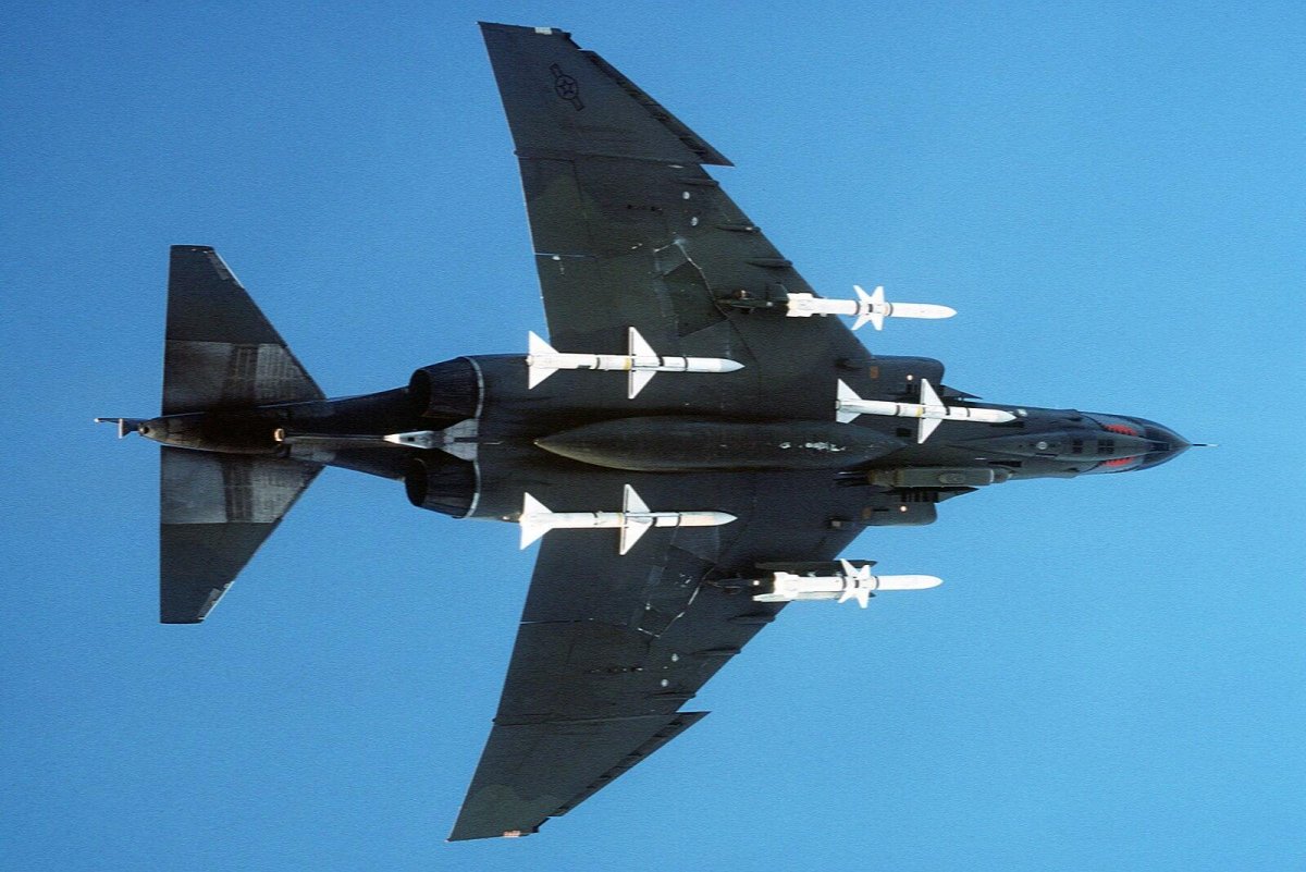 Самолет f-4e Phantom II