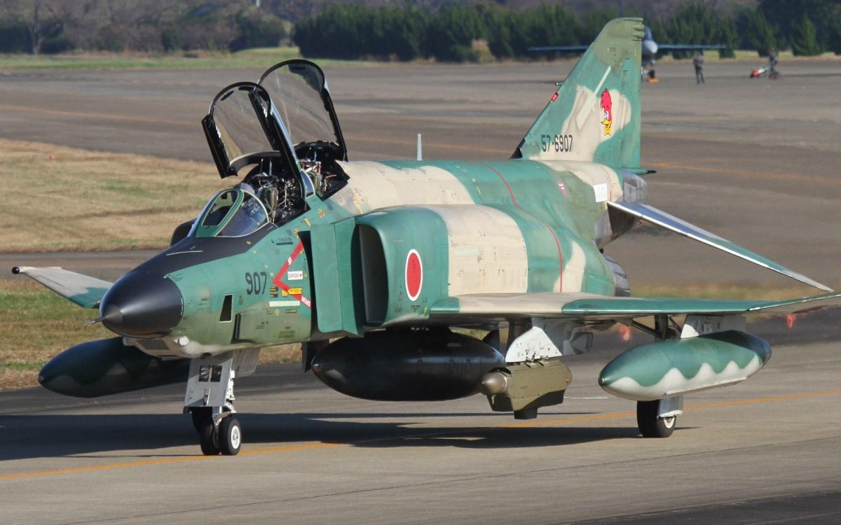 Douglas f-4 Phantom-II