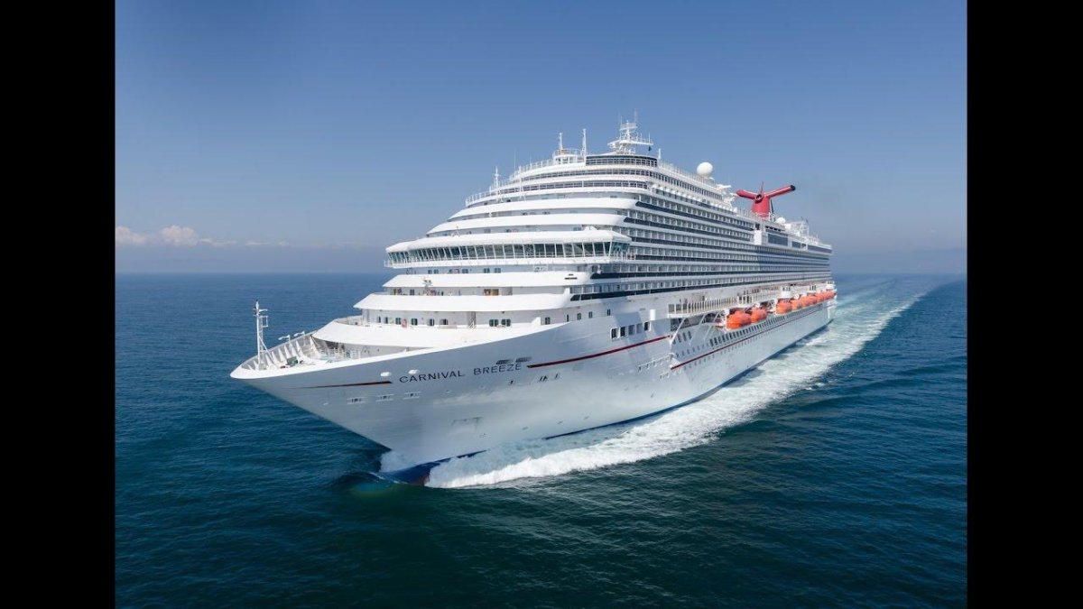 Корабль круизный лайнер