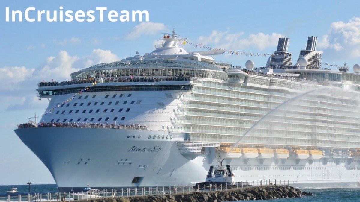 Корабль Оазис морей