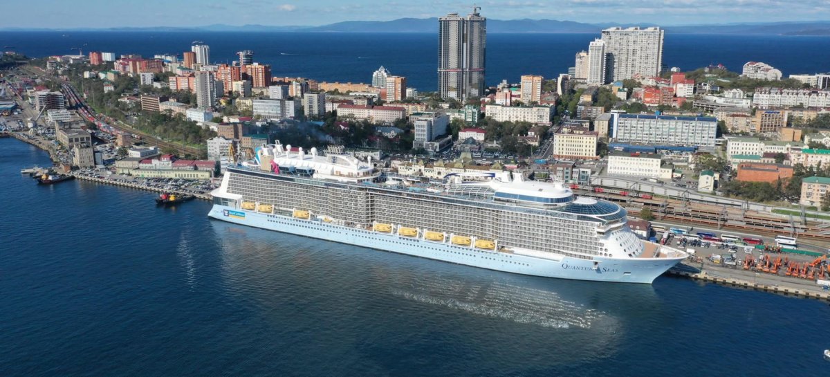 Круизный лайнер во Владивостоке