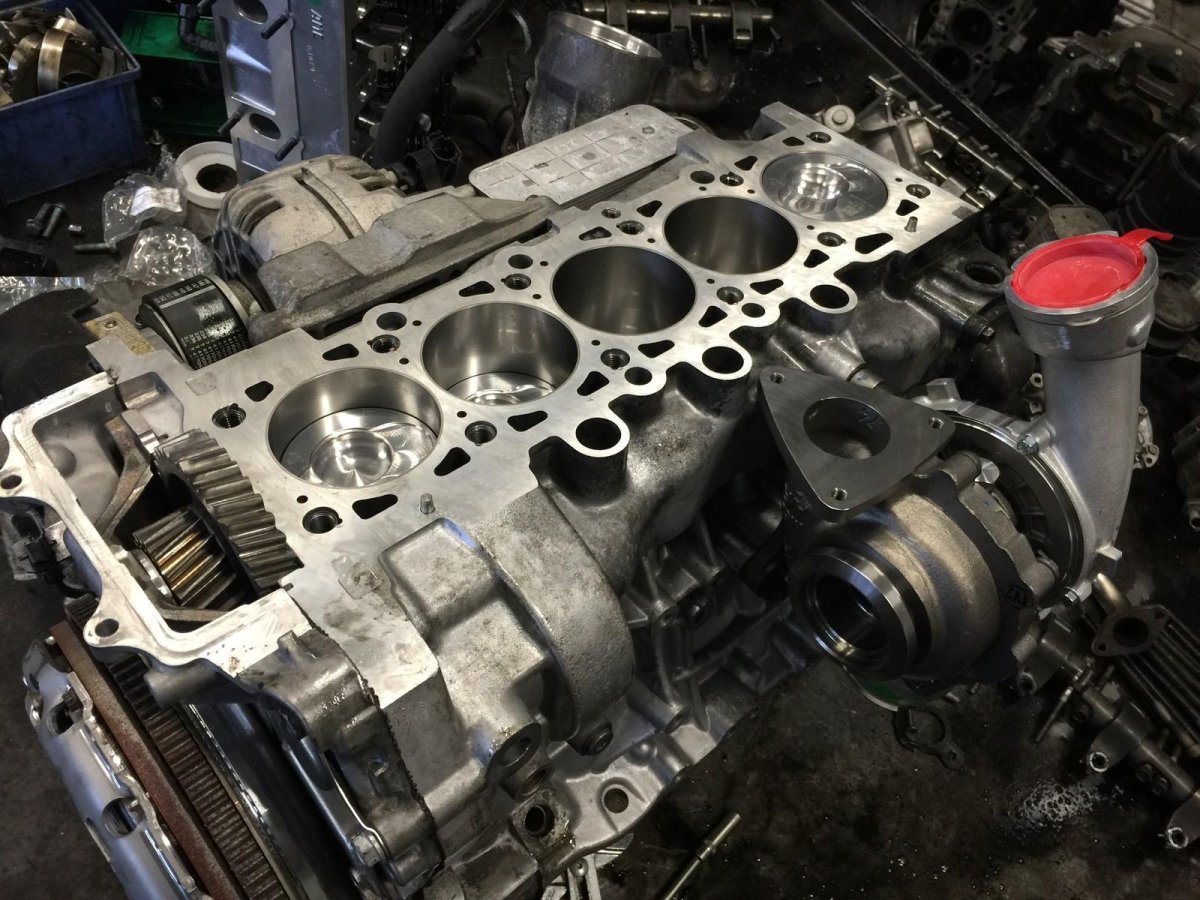 Двигатель r5 TDI 2.5 VW