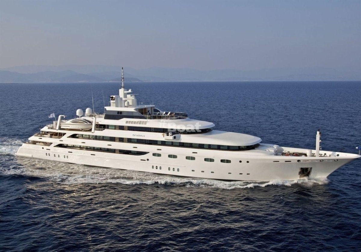 Мегаяхта Гамильтон