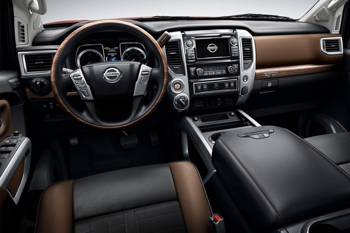 Nissan Titan 2016
