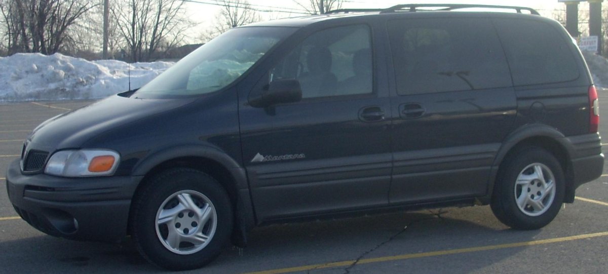 Минивэн Понтиак 2001