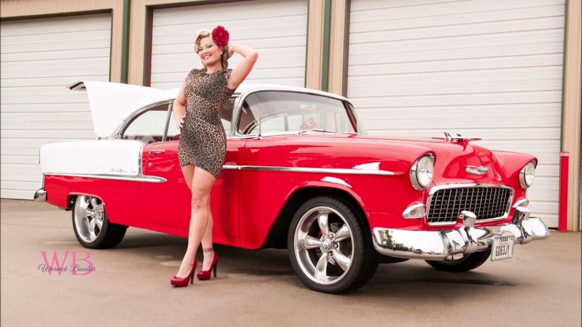 Машина в стиле пин ап