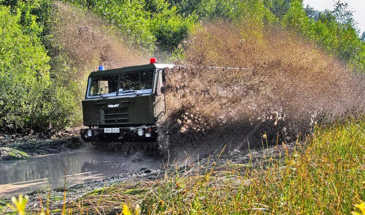 Волат тягач