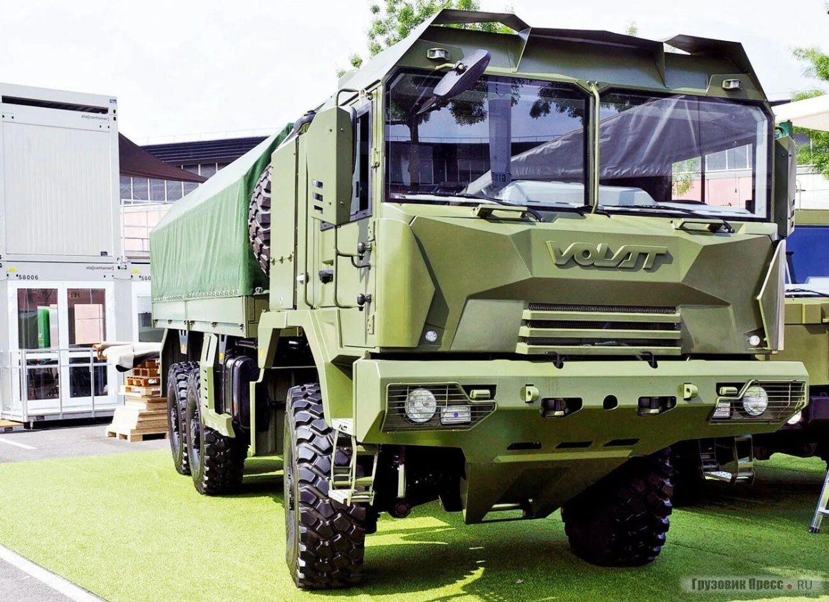 Грузовик Волат МЗКТ-6001