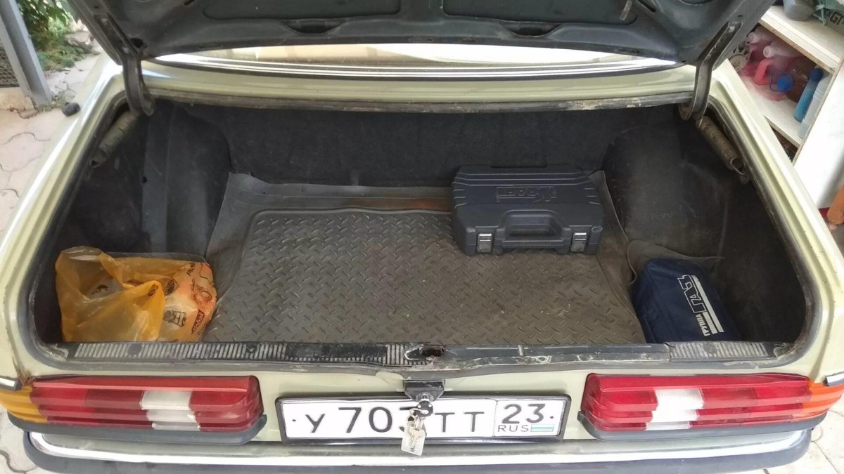 Mercedes w124 багажник