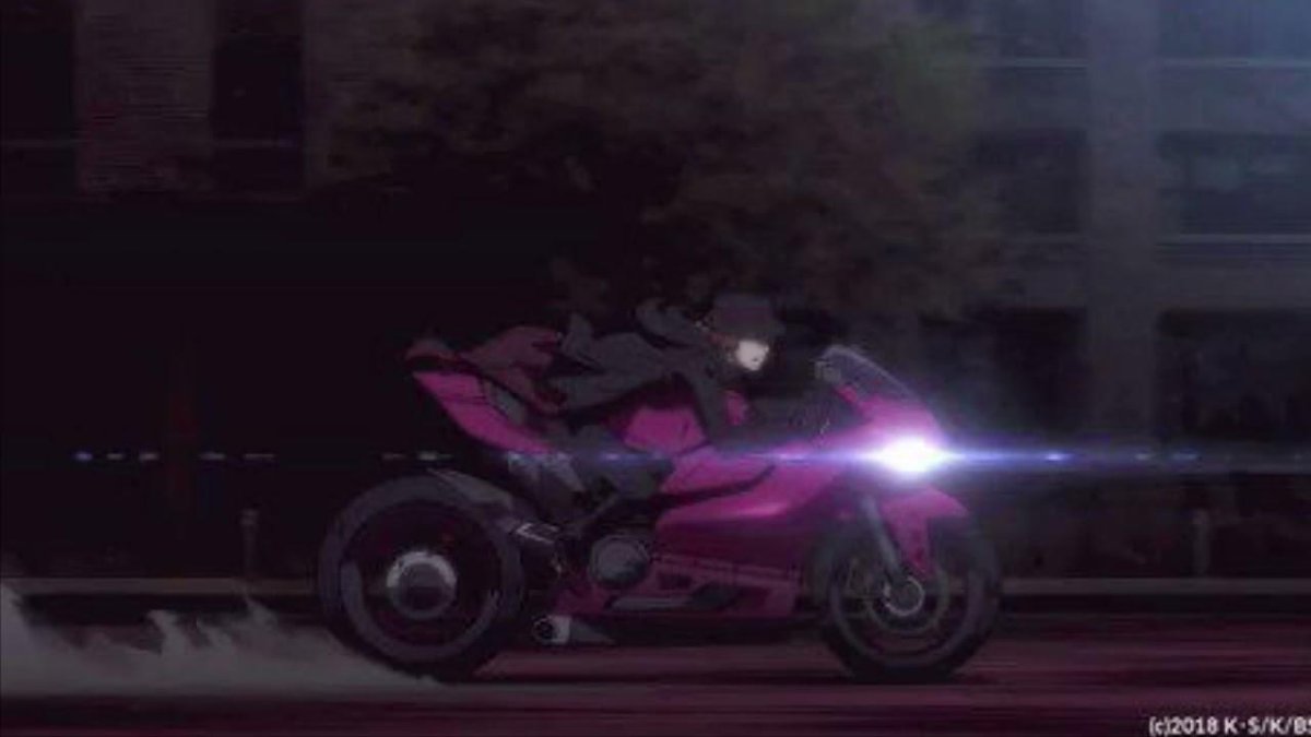 Бродячие псы Чуя на мотоцикле