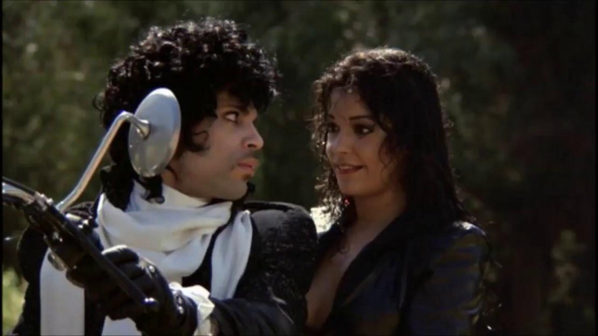 Аполлонией Котеро и Принс