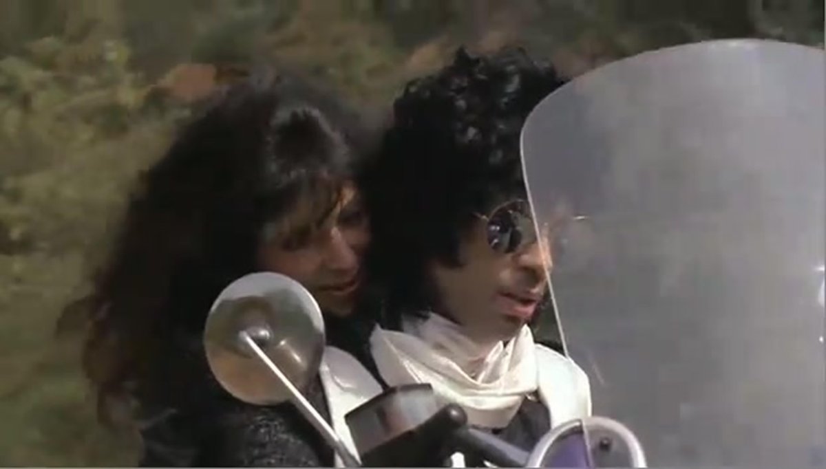 Принс и Аполлония