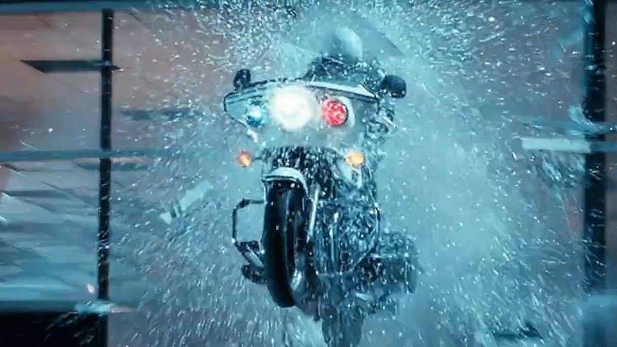 Терминатор 2 т1000 Роберт Патрик на мотоцикле