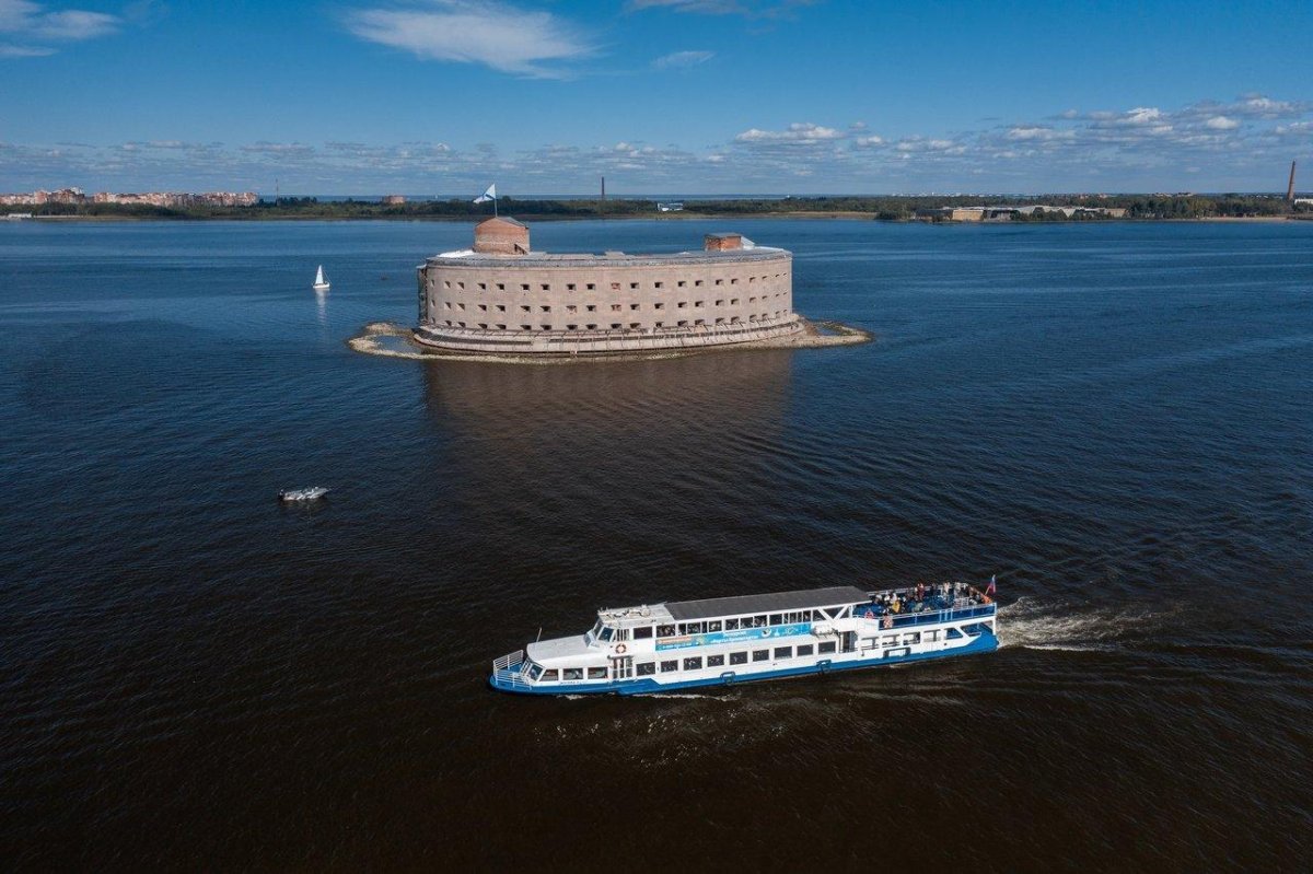 Форт Милютин в Кронштадте