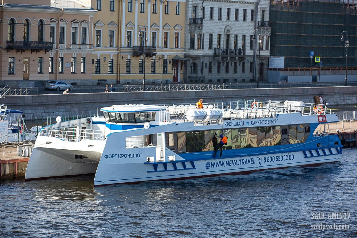 Катамаран Кронштадт