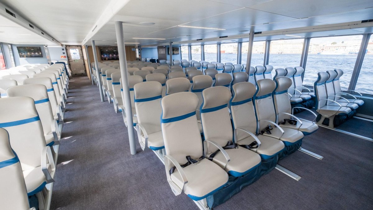 Теплоход Форт Петр 1