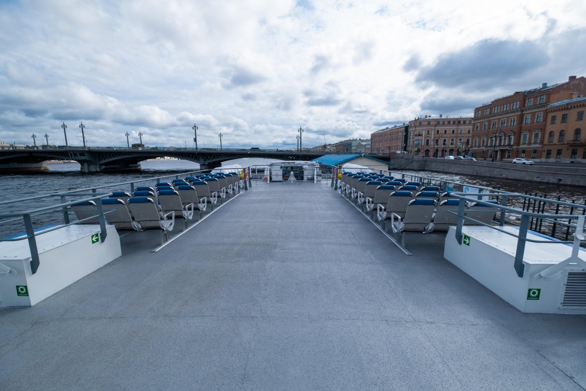 Катамаран Нева Тревел