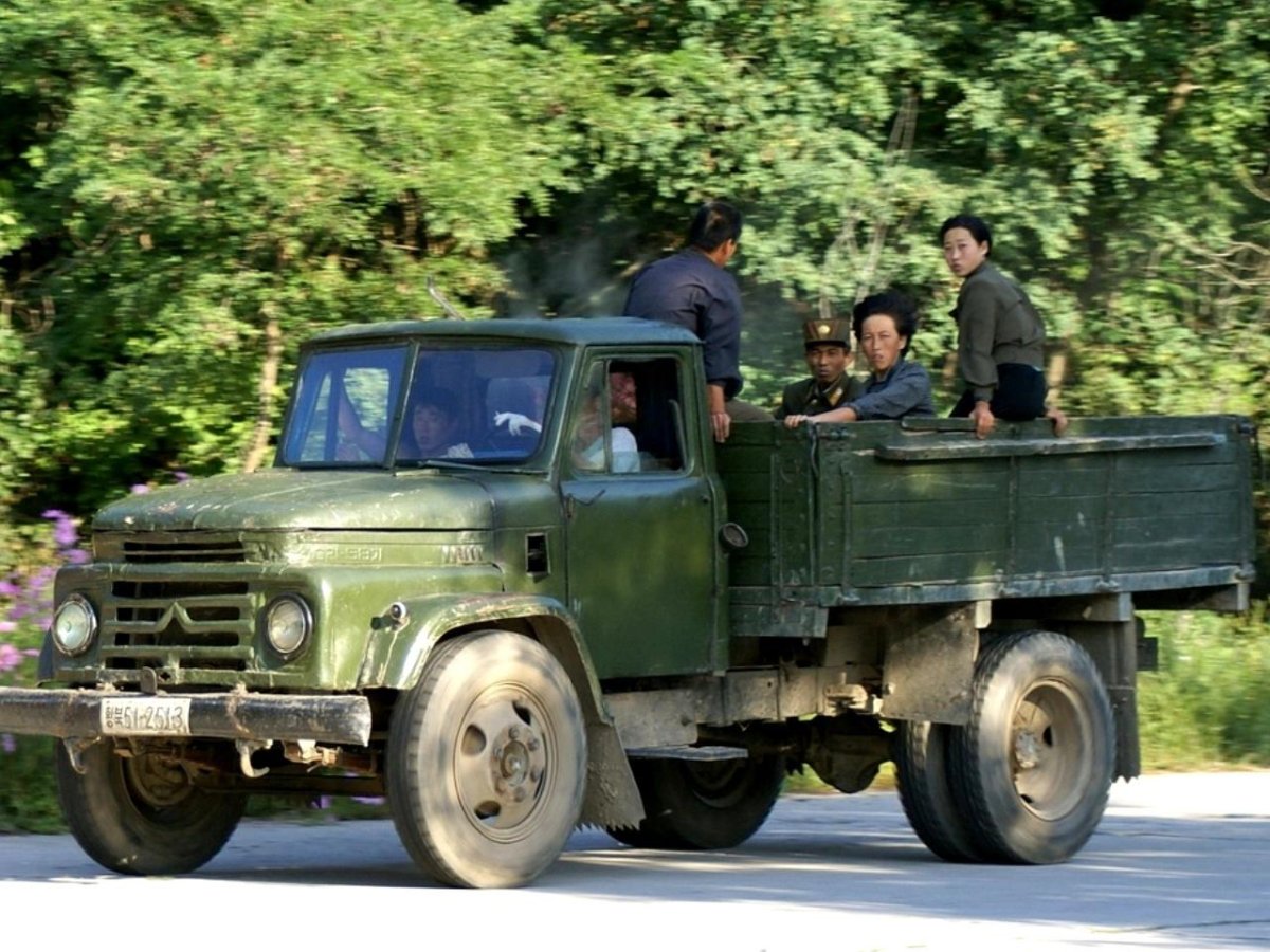 Завод Сынри КНДР