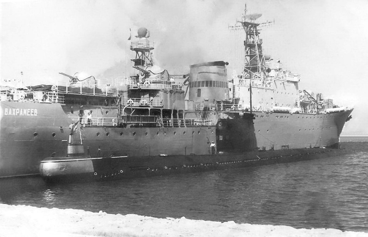 Плавбаза 1886 проекта Иван Кучеренко